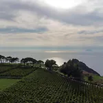 리조트 Tenuta Di Castellaro Winery & 리파리