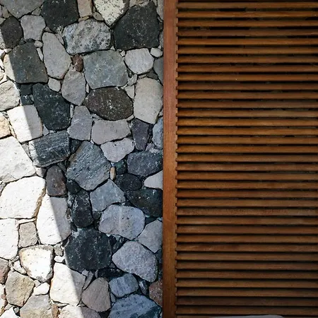 אתר נופש Tenuta Di Castellaro Winery & *